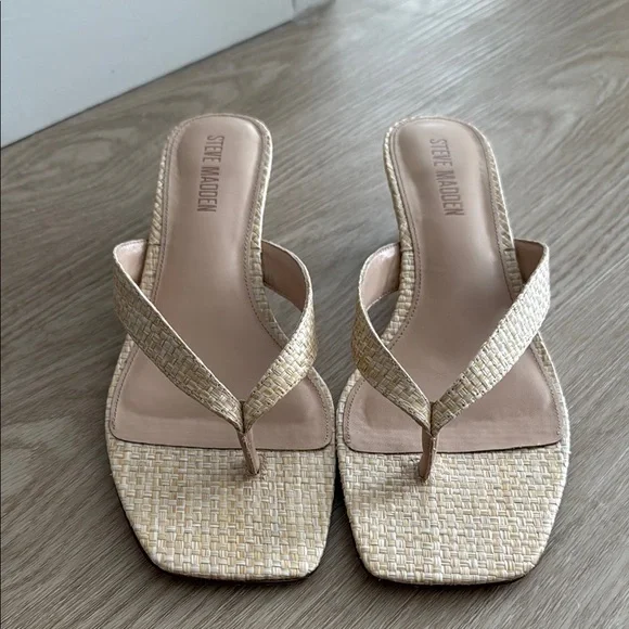 Steve Madden Tracie Heel - Picture 4 of 6